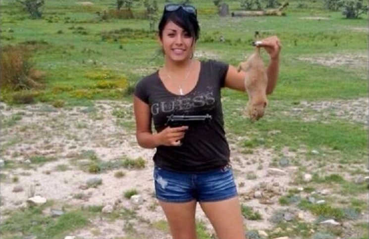 BrkYUQSCUAABsDd.jpg large