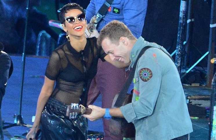 rihanna_chris_martin_cancion-movil