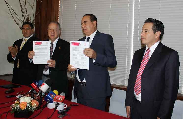 Firma de convenio2