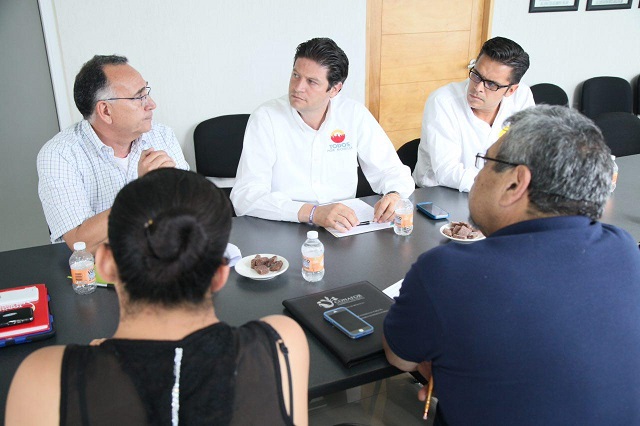 Alfonso Martínez se reúne con CANAINMA 1