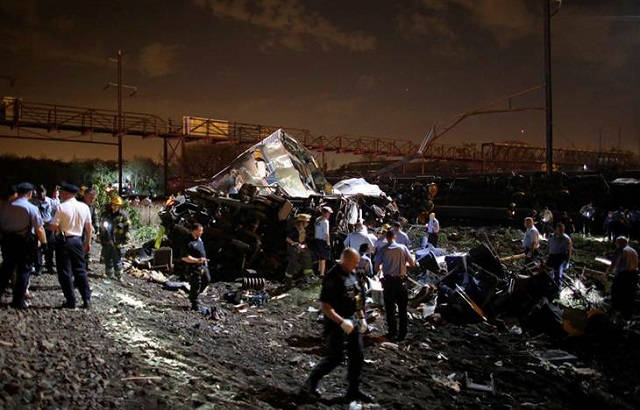 tren_filadelfia_descarrila_9