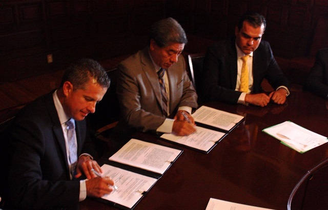 Firma convenio 4