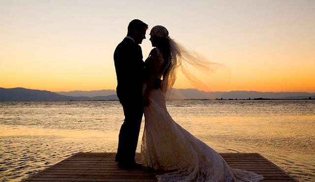 felicitar-a-los-novios