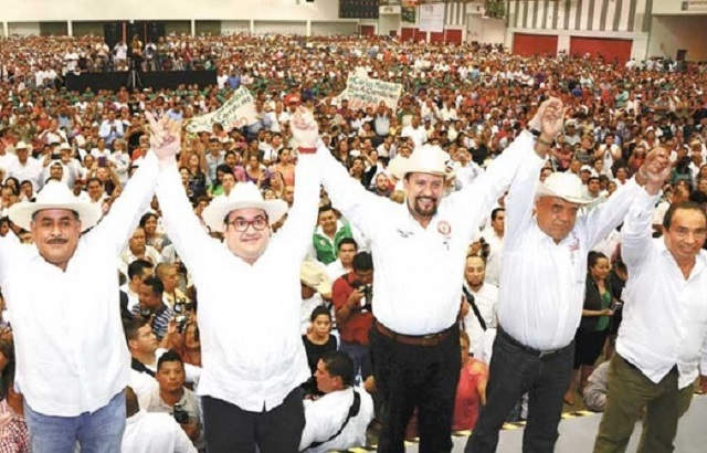 29SEP15 FOTO 2 TOMA PROTESTA JUAN CARLOS, MOLINA COMO DIRIGENTE EN VERACRUZ
