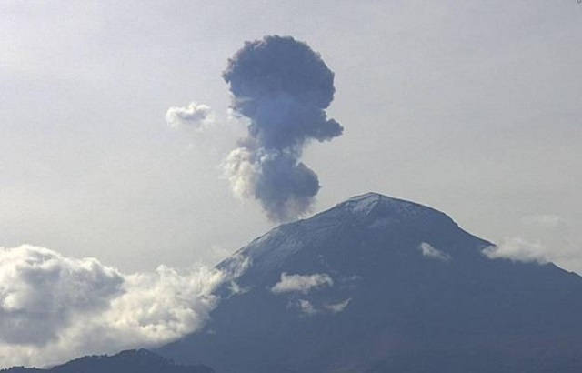 fumarola_colima