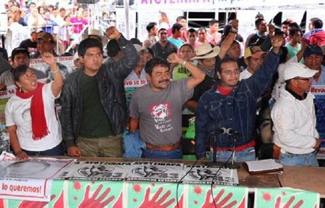 reunion_Pena_padres_normalistas-familiares_caso_Ayotzinapa-caso_Iguala_MILIMA20150924_0423_8