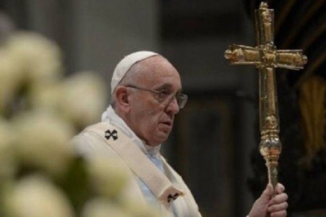 papa-francisco_cruz1-450x300