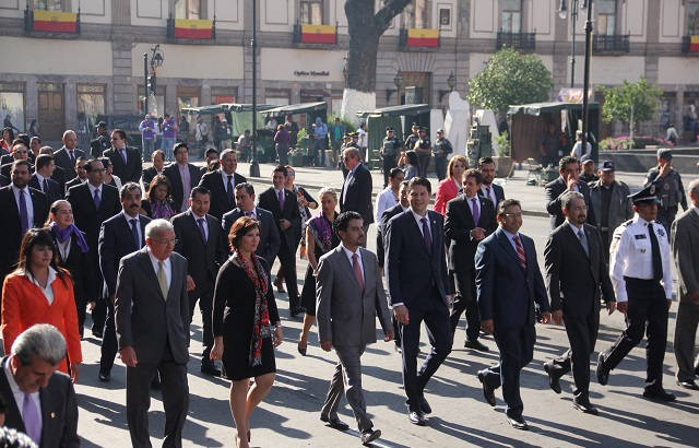 Foto Nota. Diputada Macarena en Bando Solemne