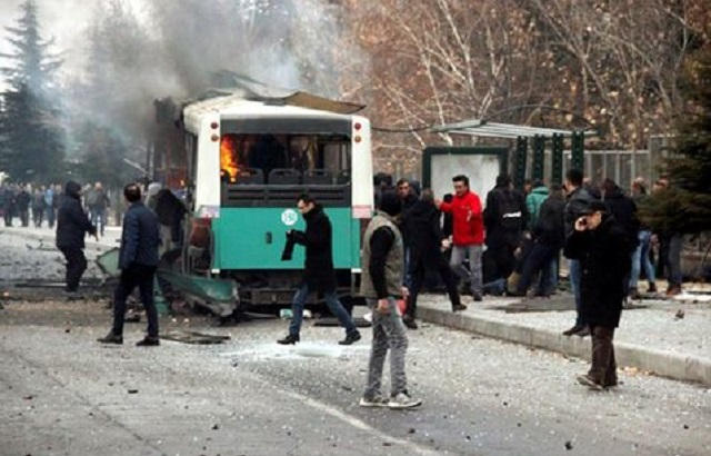 estallo-militares-transitaba-kayseri-turquia_milima20161217_0065_11