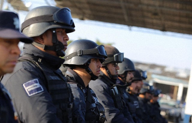 policias