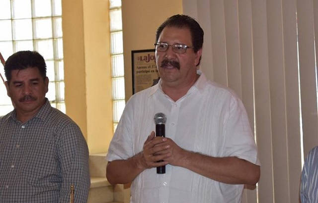 Reginaldo Sandoval Flores.