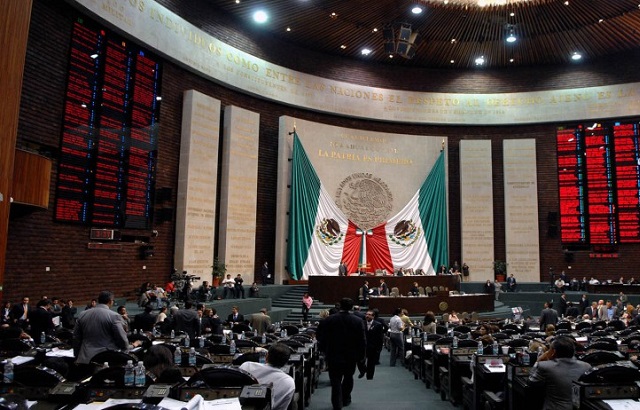 gobierno-contrata-a-empresas-fantasma-y-desvia-millones
