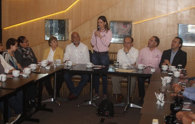 Daniela de los Santos martes 15 de mayo con Covechi 1