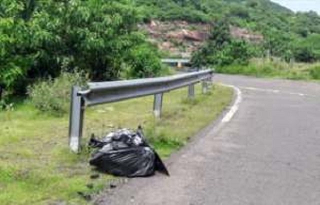 BUENAVISTA-Tiran-bolsa-con-cuerpo-humano-dentro2c-en-la-región-de-Buenavista-