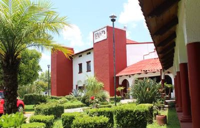 FOTO FACHADA IEM