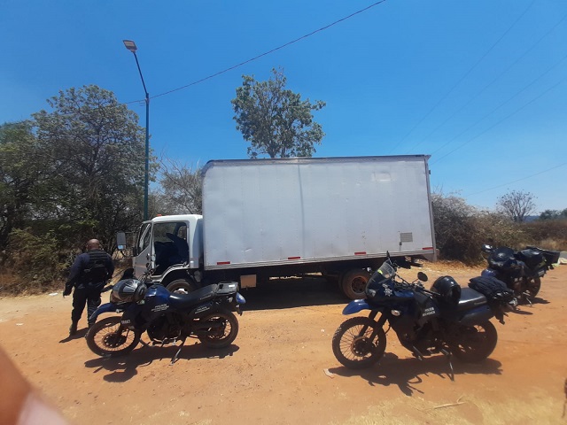 33a25e43-83b8-40c3-869d-c078300b3926