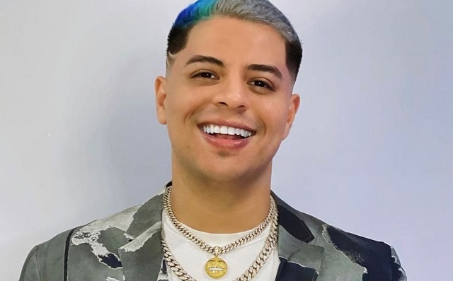 eduin-caz-acostumbra-sorprender-fans