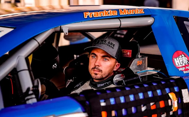 frankie-muniz-piloto-carreras-foto